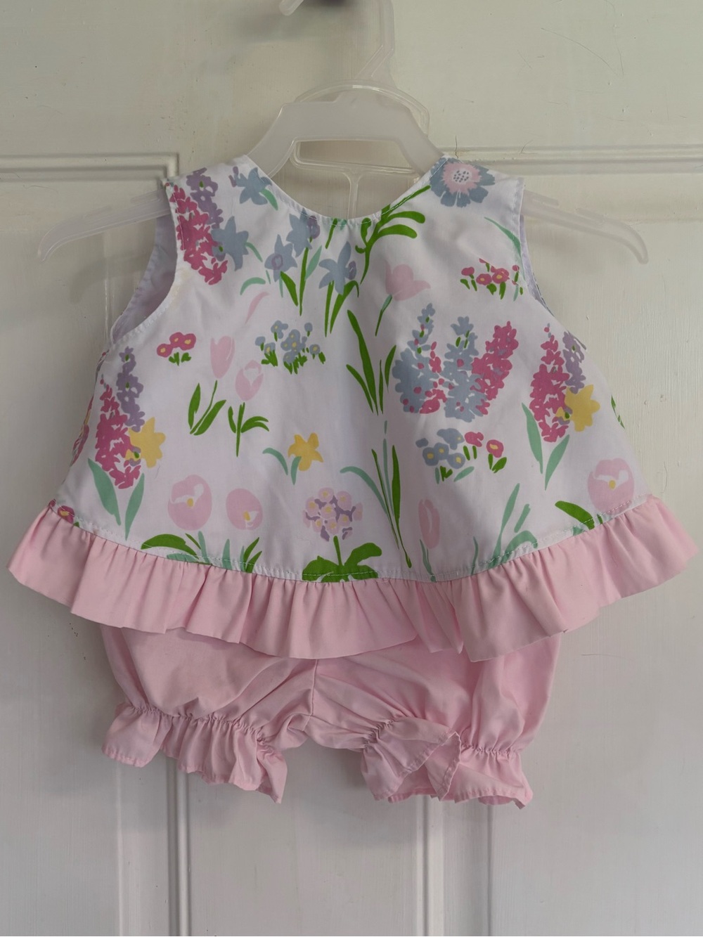 0/6M The Beauford Bonnet Company pink/White Susanne Swing Top Set .  In EUC!